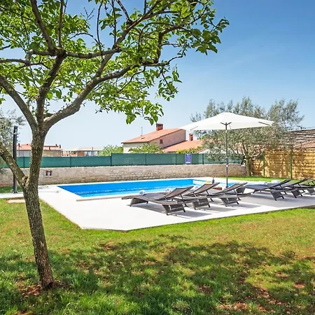 Sleeps 6 With Pool Air Con And Wifi Villa *